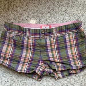 Circa 2005 American Eagle Outfitters Multicolor Plaid Women's Cargo Shorts